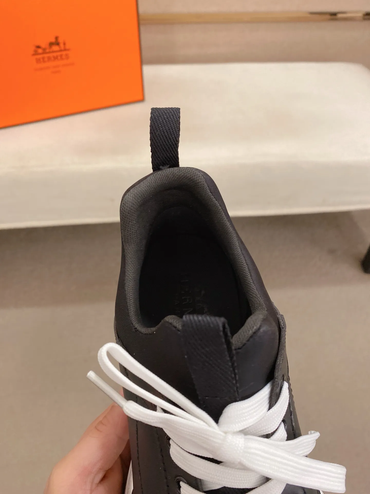 Men's clothing and shoes💰: 600💰《HERMES》【Classic original order·Version】Hermès; top 🔝purchasing agent🔍🔍men's latest 🇺🇸 counter sales simultaneously, imported from Italy original ▲▲cowhide ▲▲ (high-end, nobility, class) ) Exquisite workmanship (Italian 🇮🇹 imported water-dyed 🐂 cowhide lining) sole: original sole provided by the original factory, ⚠️exclusive double-layer activity·TPR·rubber·combined molded outsole; super comfortable·wear-resistant·non-slip·environmental protection The real thing is more beautiful if you take the real thing (high quality, follow the order). You can enter and exit the counter at will * Number of yards: 38-44 (can be customized 45-46, non-returnable)